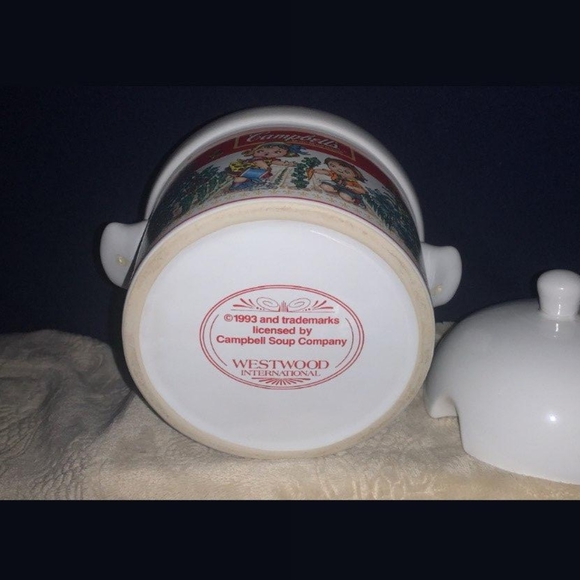 Campbell's Soup Tureen - Picture 3 of 6
